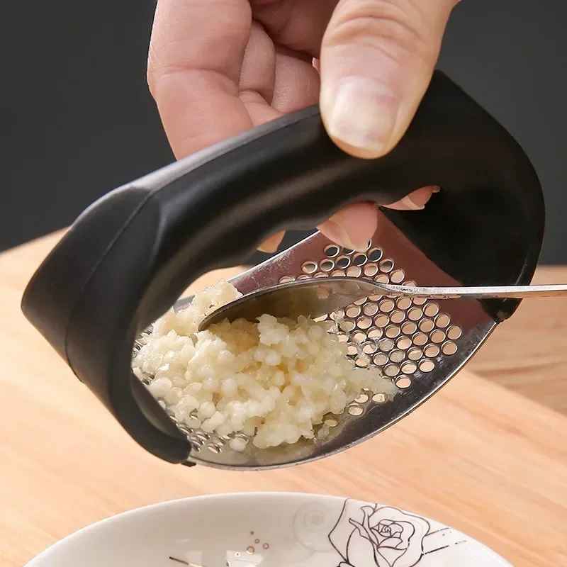 Stainless Steel Manual Garlic Press Crusher - Image 6